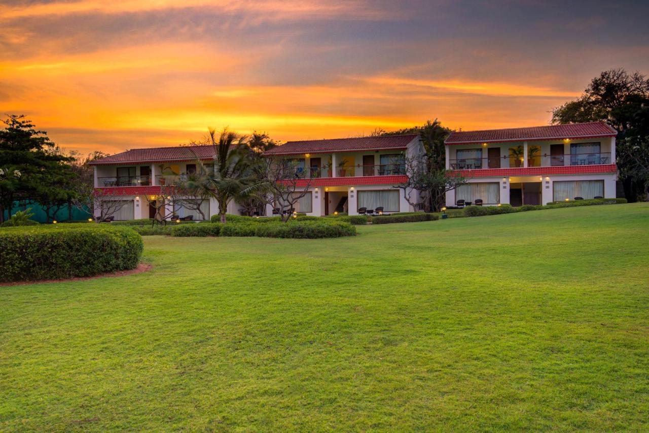Radisson Blu Resort Temple Bay Mamallapuram Экстерьер фото The Village