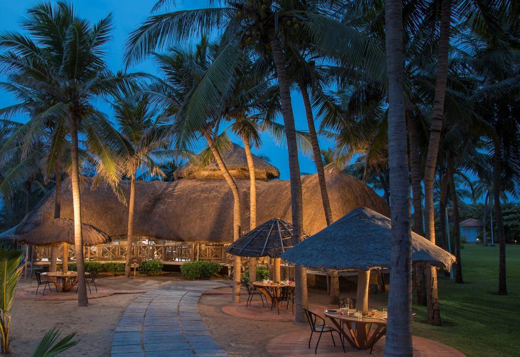 Radisson Blu Resort Temple Bay Mamallapuram Экстерьер фото The Beach Club at The Oberoi, Mumbai